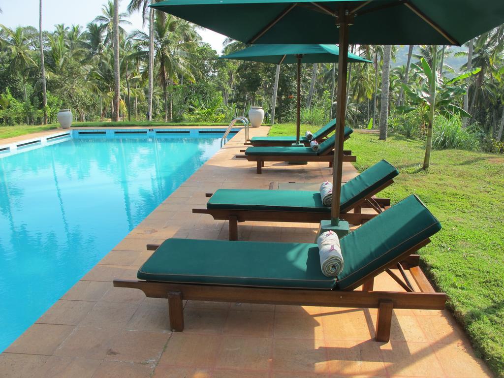 Jim'S Farm Villas Madawala Exterior photo